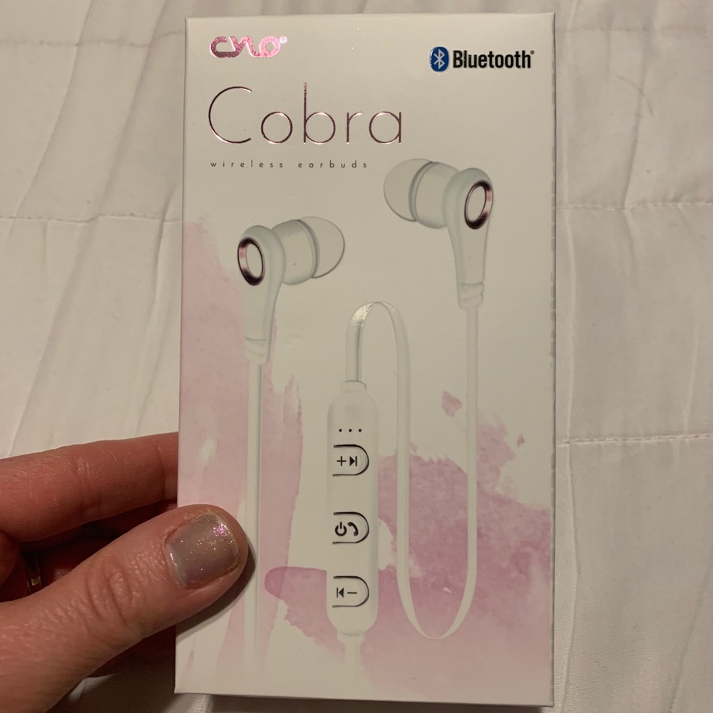 CYLO Cobra wireless Bluetooth earbuds